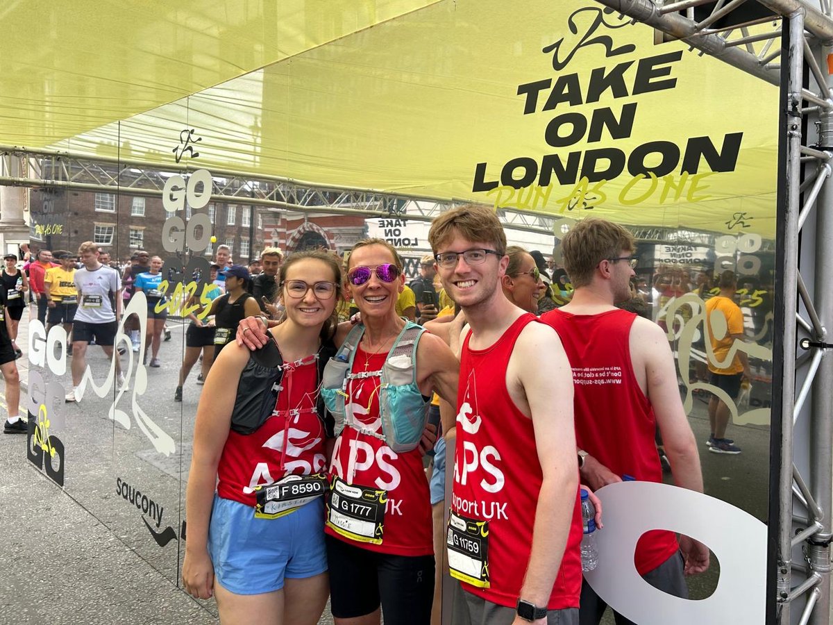 APSsupportUK's tweet image. 🏃‍♀️ Huge congrats to Maggie Honey for smashing the London 10k in the heat with her son + his girlfriend — all repping APS Support UK vests!

They’ve raised £1,040 – over 3x her target! 💜
🔗 justgiving.com/page/maggie-ho…
#TeamAPS #London10k #APSsupport #CharityRun