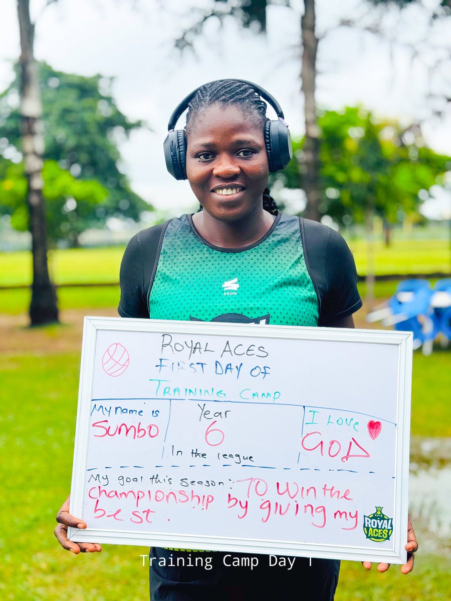 RoyalAces_NG's tweet photo. It's all laughs and fun on Day 1 of our training camp 😂🥰🏀🇳🇬
All work no play, makes it all boring 🤪
#WeBack #TeamName #trainingcamp #royalacesbasketball #aces #abuja #nbbf #zenithbank https://t.co/aLbH20z2Fw