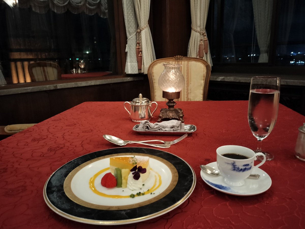 magusofthemoon1's tweet image. フレンチコースも美味しかった。今までクラシックホテルは富士屋ホテル、川名ホテル、ホテルニューグランド、そして今回の蒲郡クラシックホテルに行きましたがどこもフレンチは素晴らしいですね。