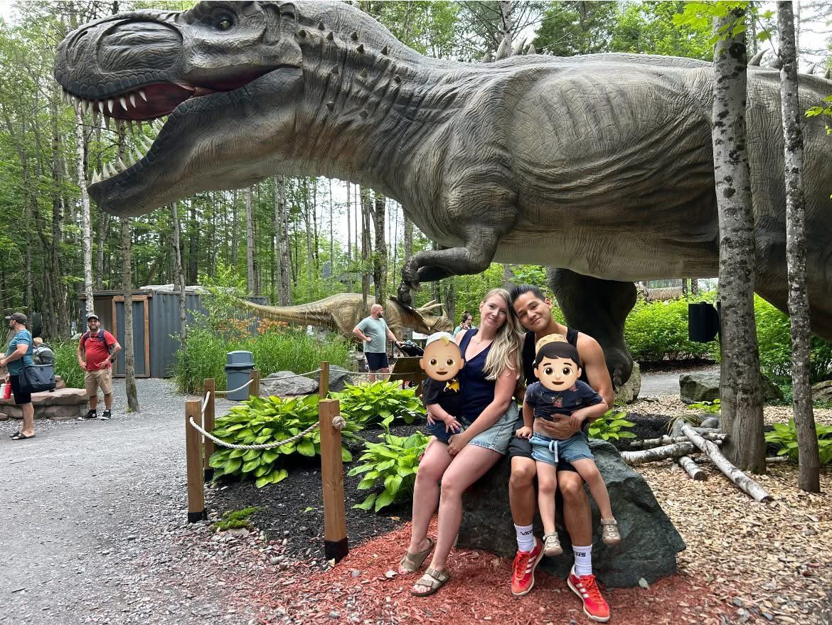 JS_Bui's tweet image. Les vacances ont commencé ce week-end à l’ombre d’un T-Rex. 🦖
Au programme pour les 3 prochaines semaines: du temps en famille, de la course, du vélo (sans commotion) et Linkin Park le 6 août. 🤟
On se reparle le 11 août!