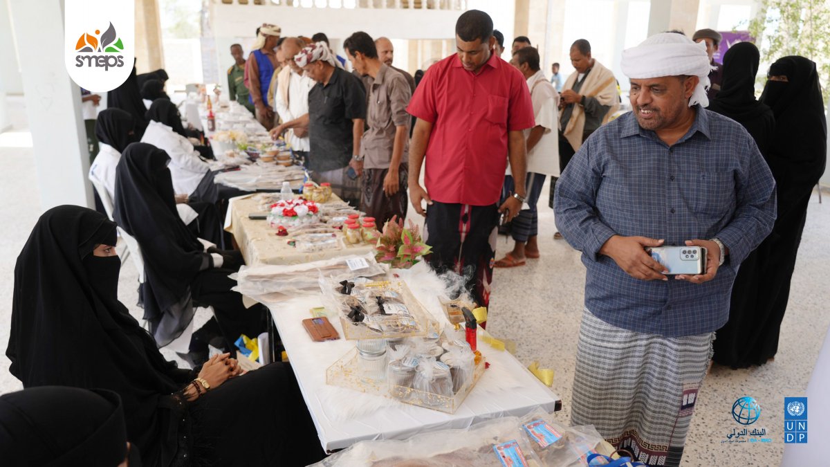 SMEPSYEMEN's tweet image. #SMEPS held a bazaar in #Sayhut district, #AlMahra 📍 showcasing 30 women’s fish-based products under #SFISH project. This event aims to boost local market access & economic empowerment. 💼🌊
#SMEPS
@WorldBankMENA
@UNDPYemen