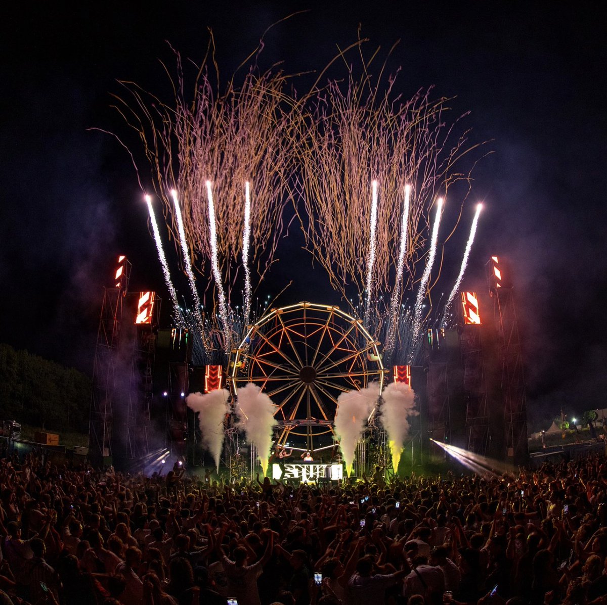 Zeeuwse Connectie (@zeeuwseconnecti) on Twitter photo Maandag is mooie Zeeuwse foto-dag! Deze week: City of Dance. Waanzinnig: in Zeeland is elk weekend wel ergens een mooi feest of festival! Was jij er ook bij? Fijne week allemaal!
#zeeland #omroepzeeland <a href="/cityofdance/">City of Dance</a> Maandag is mooie Zeeuwse foto-dag! Deze week: City of Dance. Waanzinnig: in Zeeland is elk weekend wel ergens een mooi feest of festival! Was jij er ook bij? Fijne week allemaal!
#zeeland #omroepzeeland <a href="/cityofdance/">City of Dance</a>