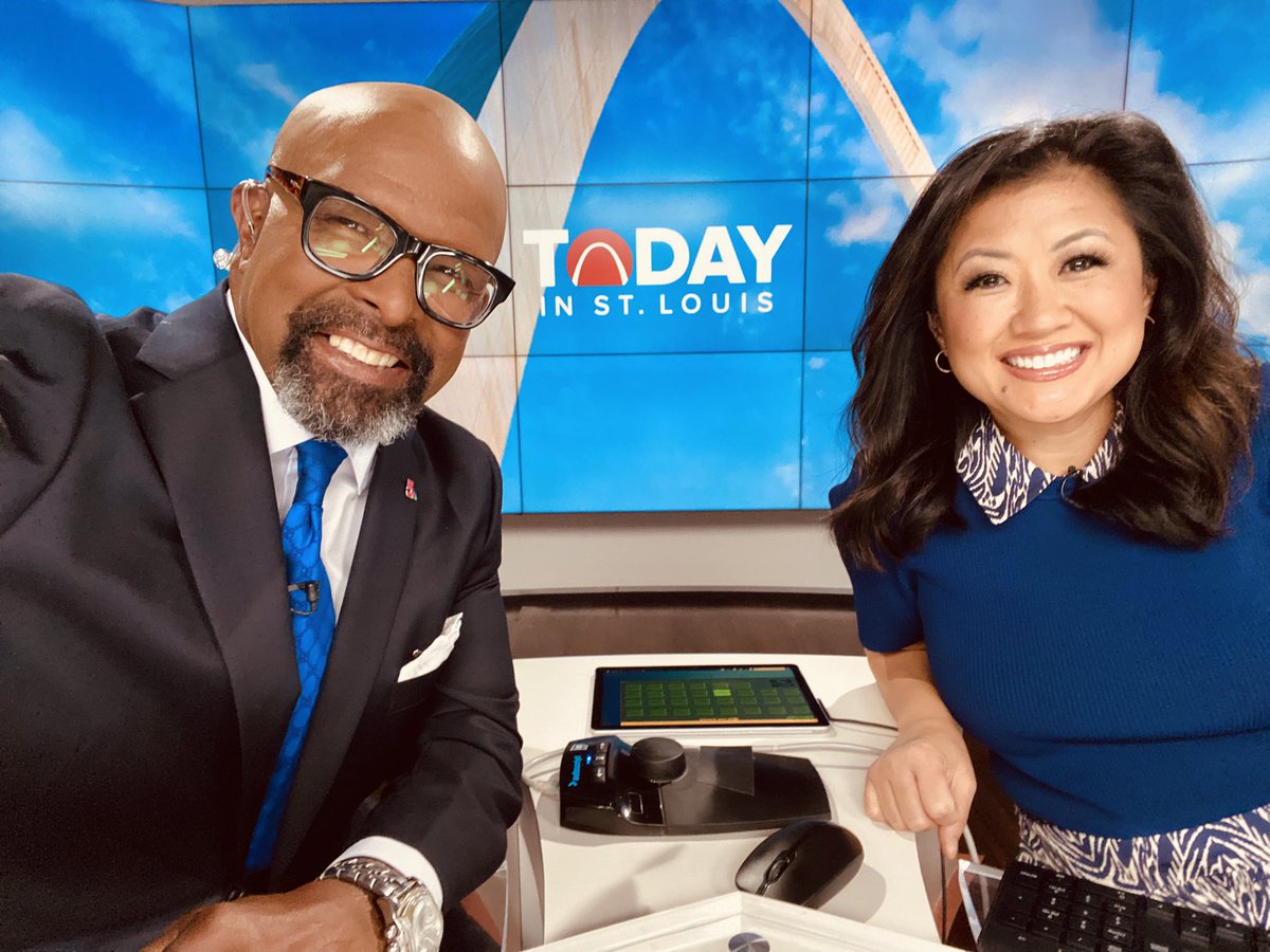 Rene Knott (@reneknottsports) on Twitter photo Time to start a new week. <a href="/MichelleLiTV/">Michelle Li</a> and I wish you a #MarvelousMonday Don’t let the rain get you down #tisl Time to start a new week. <a href="/MichelleLiTV/">Michelle Li</a> and I wish you a #MarvelousMonday Don’t let the rain get you down #tisl