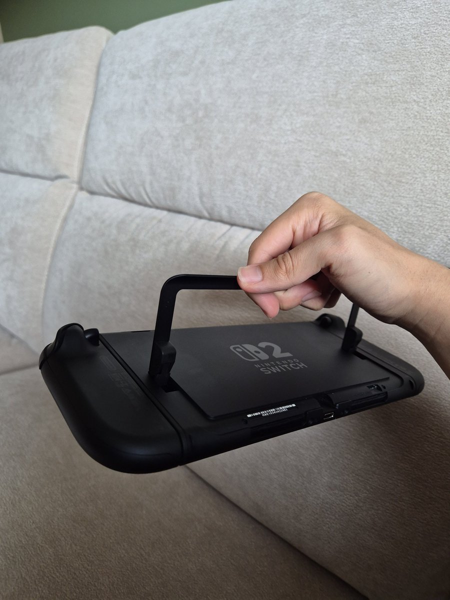 Nice that Nintendo brought back the gamecube handle for the switch 2