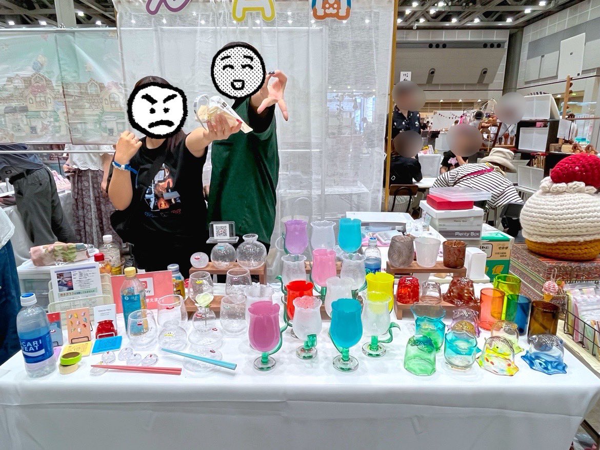 glass_ttmn's tweet image. HMJありがとうございました🌷
デザフェスとまた違った雰囲気でとっても楽しかったです🙌お買い物もできた‼️
ひとまず工房が夏の体験で猛烈に忙しくなり制作はできませんが、またイベントに向けて頑張りたいと思います‼️
お子さま用になんか器作りたいな〜。
#handmadeinjapanfes #HMJ #HMJ2025