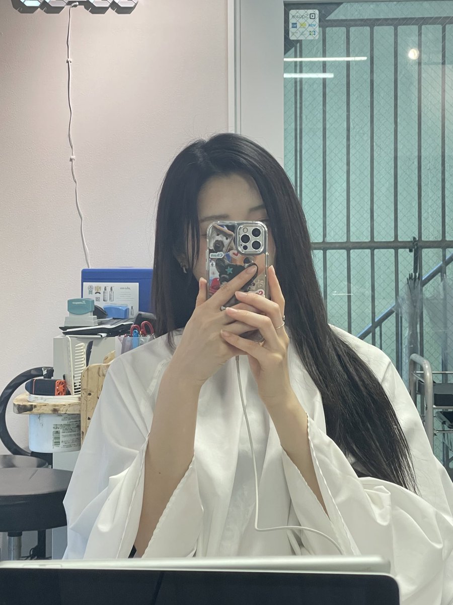 s2u_mire's tweet image. 붙임머리 리터치까지 오늘의 일정 끝✌️