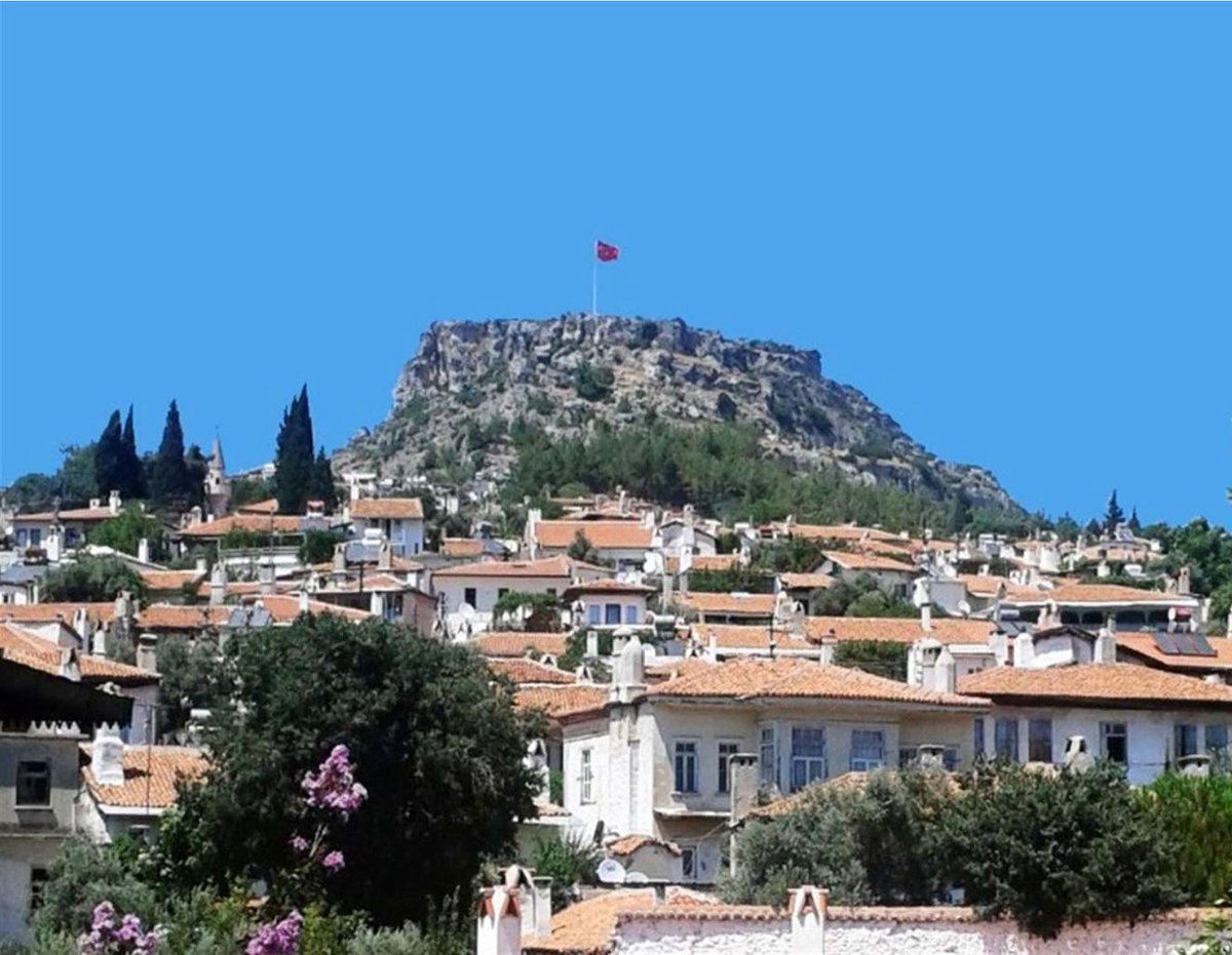Yolsuzluğun, hırsızlığın kitabını yazanlar ve para uğruna Muğla’yı cehenneme dönüştürmek isteyenler tarafından özenle beslenerek üzerimize salınan itibar suikastçılarına ait sosyal medya hesapları ile künyeli ya da hayali haber siteleri üzerinden; Şahsıma, Belediyemize ve