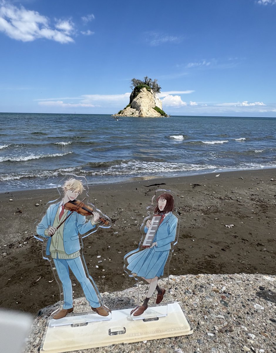 Roni0424's tweet image. 見附島。
画角の確認したり。
アクスタの反射に四苦八苦したり。
(スキローコンサートのキービジュに頑張って近づけたよ😁)

フィールドコンディション確認したりした。