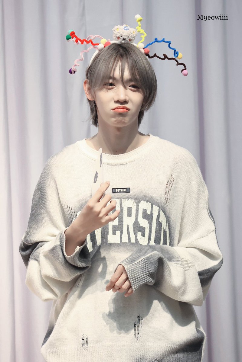M9eowiiii's tweet image. 250720 위드뮤
…그만
#AHOF #아홉 #SHUAIBO #장슈아이보
#ZHANGSHUAIBO #张帅博 #シュアイボ