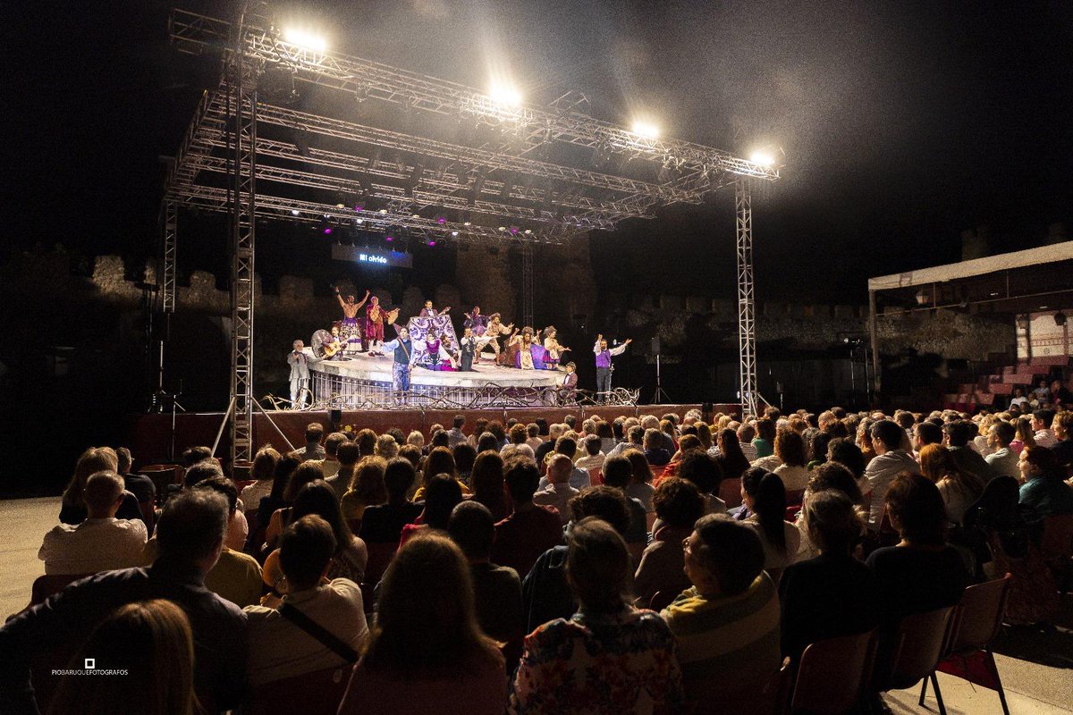 UVa_es's tweet image. 🎭Tras el arranque del Festival, hoy comienzan las 19ª Jornadas de Teatro @OlmedoClasico
🫂Un lugar de encuentro en el que la UVa os invita a conocer mejor a los comediantes de hoy y mañana, con algunos de los actores y actrices que representan las obras del Festival como…