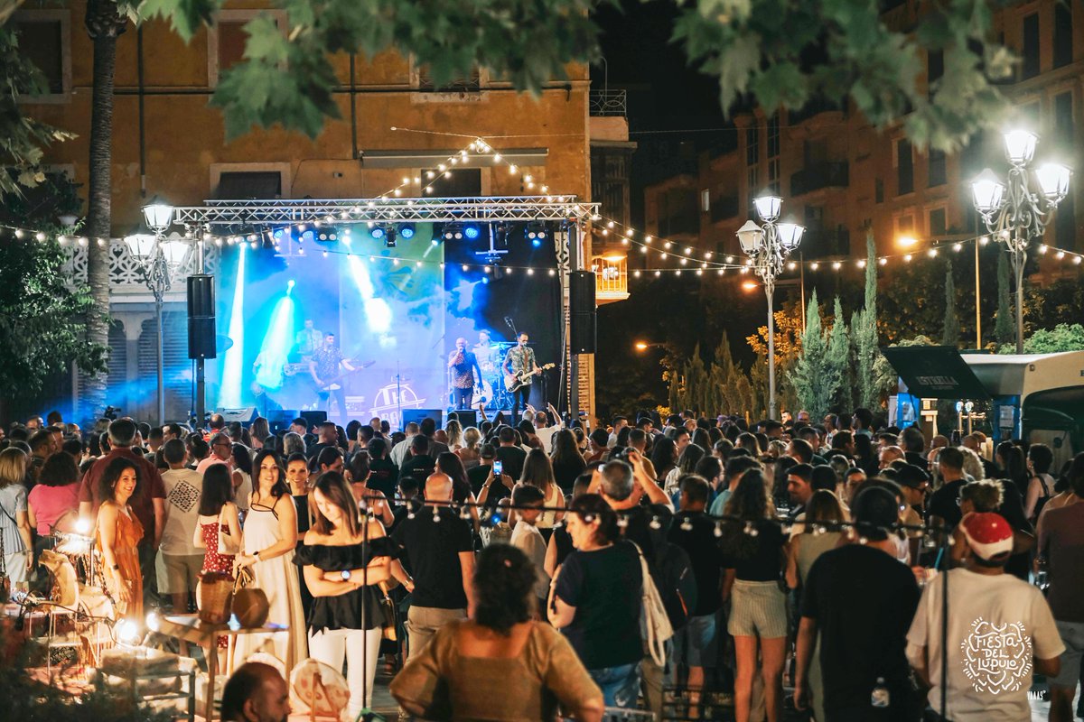 AytodeCaravaca's tweet image. Un verano en #Caravaca lleno de cultura, turismo y ocio 🎸 La fiesta de clausura de la Semana del Lúpulo se ha consolidado, en solo tres ediciones, como una de las citas esperadas del verano caravaqueño.