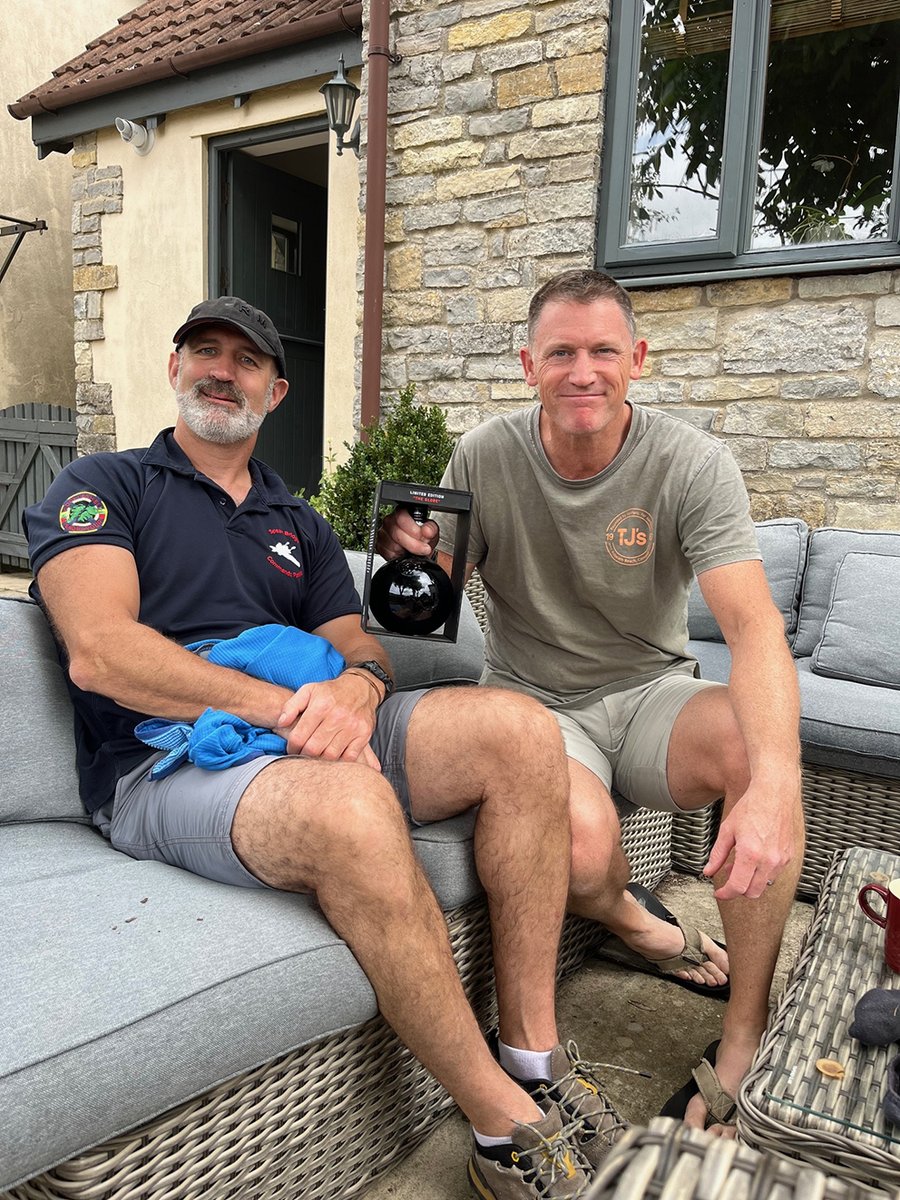 GlobenLaurel's tweet image. Recent winners of our 'Where Do You Read Yours' comp Lt Col Parry & Maj Devereux RM, happy 2 receive a Limited Edition 'The Globe' bottle of Port, courtesy of our friends @@mentzendorff_co
Keep sending in your phots, we know Royal can be imaginative!!!
royalsmah.co.uk