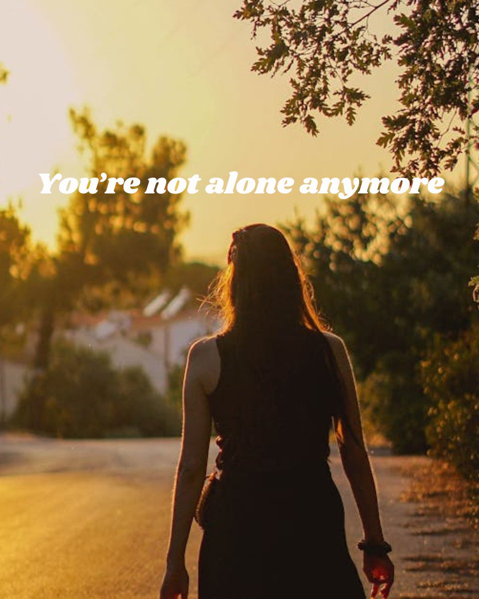 GCWHSS's tweet image. To the woman building the road as she walks it:
You’re not alone.
GCWHSS was made for you.
Let’s walk this path together.
#TrailblazerTribe #GCWHSS #WomenWhoLead