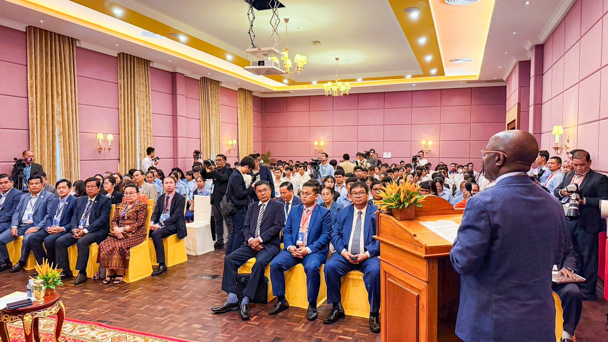 ITUBDTDirector's tweet image. Great pleasure to open a workshop on the role of broadcasting in strengthening #EarlyWarningsForAll, ahead of @myAIBD’s Asia Media Summit in Siem Reap, Cambodia🇰🇭. Thank you to the hosts & participants for their efforts to make the Asia-Pacific region more connected & resilient .