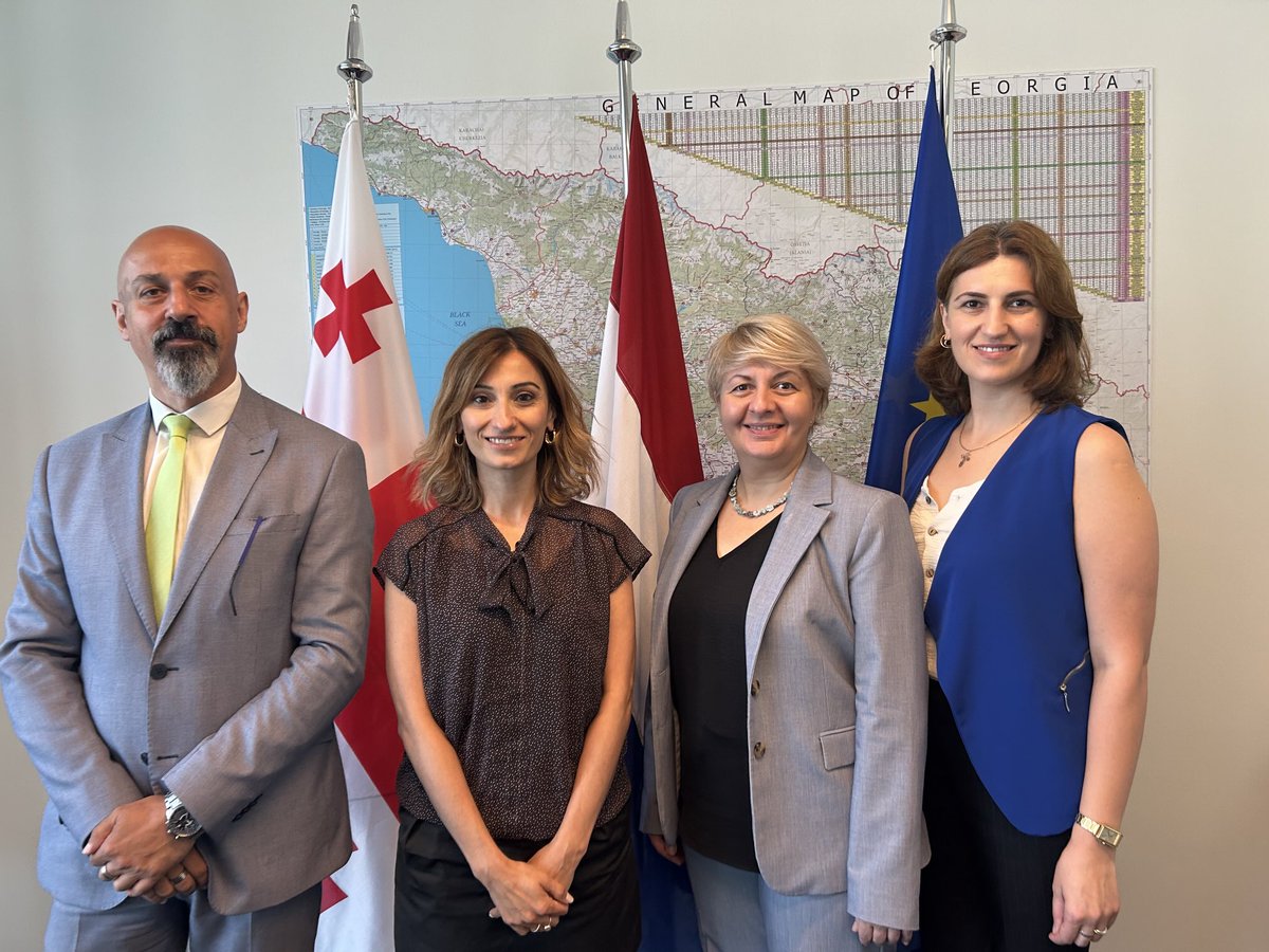 melinearakelian's tweet photo. Pleased to meet with representatives of the newly established #TradeUnion for (former) #CivilServants . Many civil servants in Georgia 🇬🇪 have been dismissed recently for defending the Euro-Atlantic course of their country. #Article78 https://t.co/sp89ndqowA