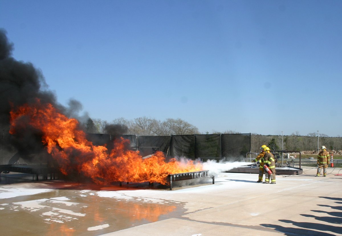 WindTunnelGuy's tweet image. GM My X-Frens!! If you are anywhere near College Station, TX this Wednesday, TEEX is having their annual Public Demonstration Night from 6:30 to 8:30.
teex.org/event/public-fโฆ
This week is Municipal Fire School, Volunteer Firefighters from across the nation come in for the weekโฆ