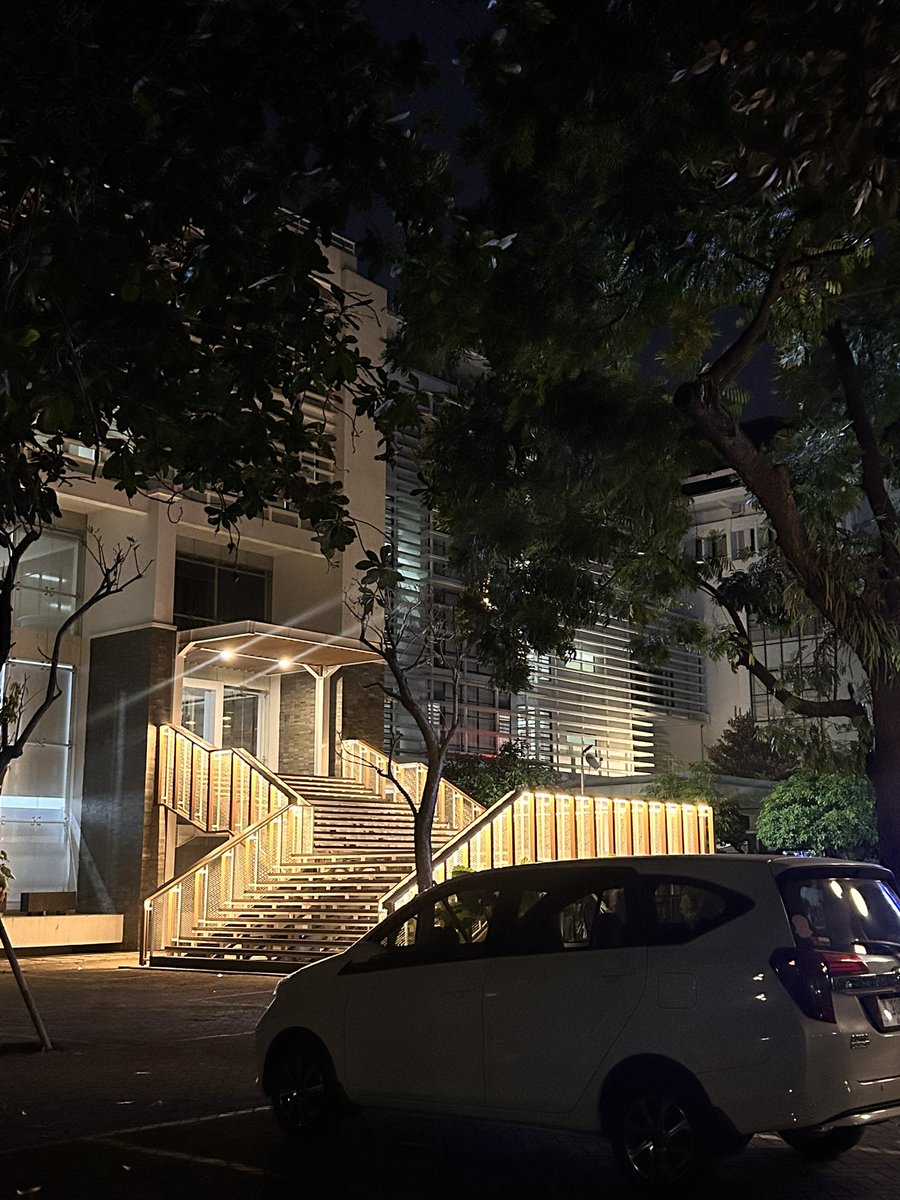 retrodable's tweet image. Eh jir ini digilib baru bgs banget jir pas malemm