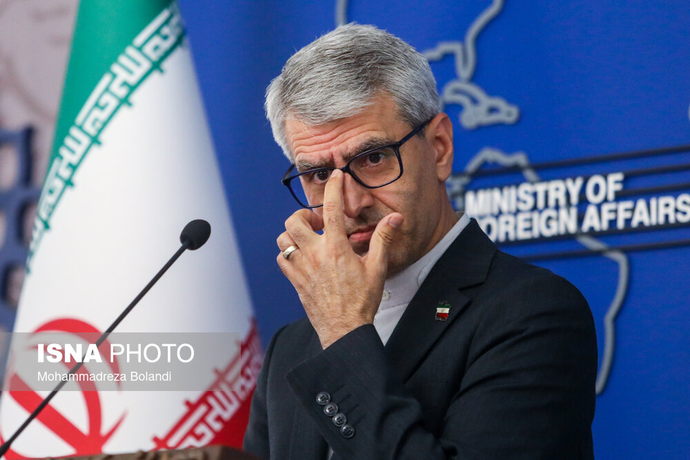 ISNAMEDIA's tweet image. نشست خبری سخنگوی وزارت امور خارجه
نشست خبری اسماعیل بقائی، سخنگوی وزارت امور خارجه دوشنبه ۳۰ تیر با حضور برادر شهید «محمد رضا صدیقی صابر» یکی از دانشمندان هستهای که در آستانه اشرفیه به همراه خانوادهاش به شهادت رسید برگزار شد.
isna.ir/xdTNjy