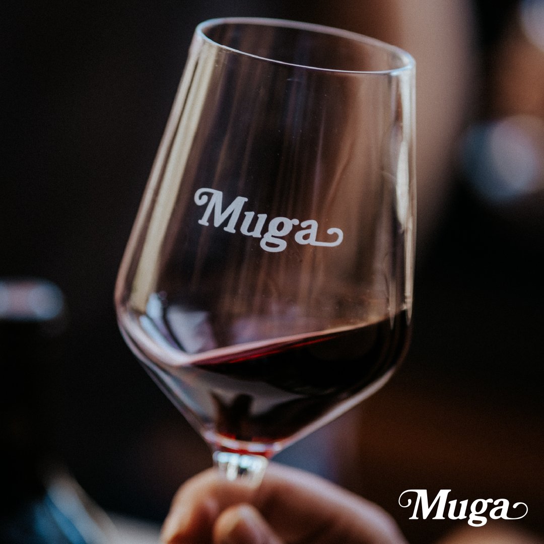 bodegasmuga's tweet image. ☀️This summer, take Muga on your travels.
🥂A glass of wine as you gaze out to sea, a toast in the mountains or lunch in the shade.
📍Wherever you are, make it a Muga moment.

#ExperienciaMuga #BodegasMuga