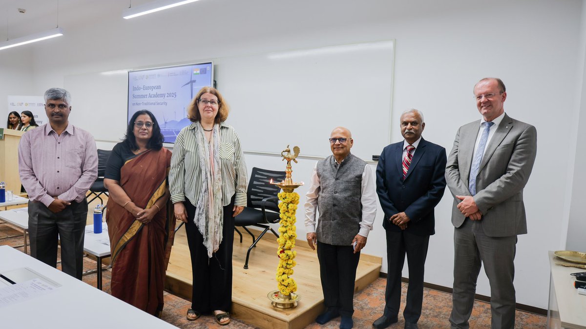 ChanakyaUni's tweet image. Indo-European Summer Academy 2025 begins at Chanakya University

In an age shaped by climate change, geopolitical flux, and technological disruption, energy security is no longer just a policy challenge, it’s a civilizational one.

Today marked the inaugural session of the…
