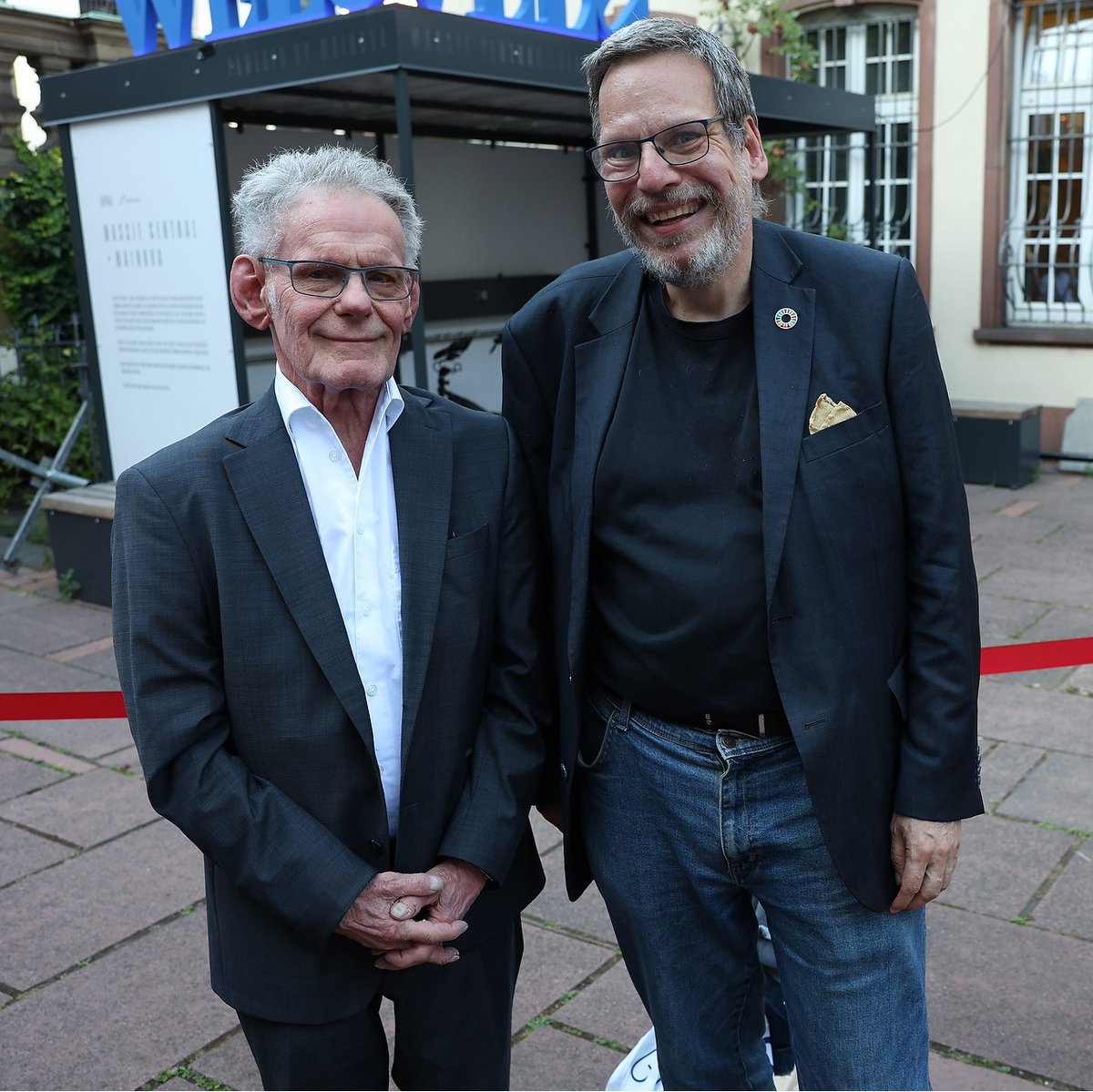 It was great pleasure seeing Wolfgang Thaenert again, the founding director of the Hessian media regulator, I did great projects with, like the four EuroReg conferencesbetween 2010 and 2015 where we talked about European TV regulation.