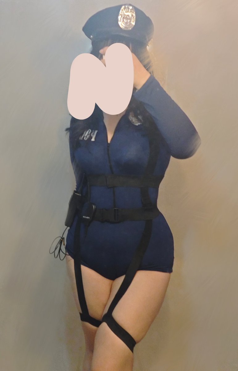 翻手机发现还有另一套警察😗有点太喜欢制服了这对吗