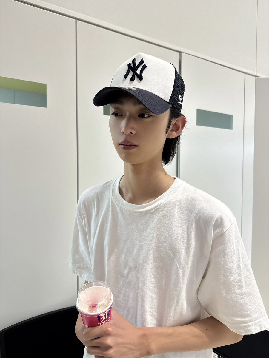 Lienel_official's tweet photo. リリイベin埼玉

よくできました💮

#近藤駿太
#Lienel
#Lienel_サマバカ https://t.co/7hQS0NLDbC