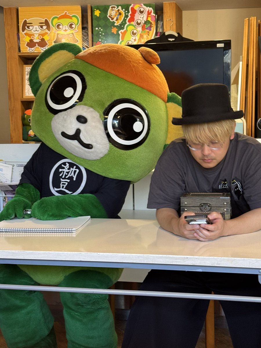 yo_tan's tweet photo. 今回はなんと!!
山田君と駄菓子屋デート💚ロケ☆
裏山ーーーーー!!
イッちゃんとデートしたいっ！！！

#大崎さんと海の日 #大崎一番太郎 #project30 #ride28 #神崎隆弘 #イッちゃん https://t.co/hZlJWjCg1X