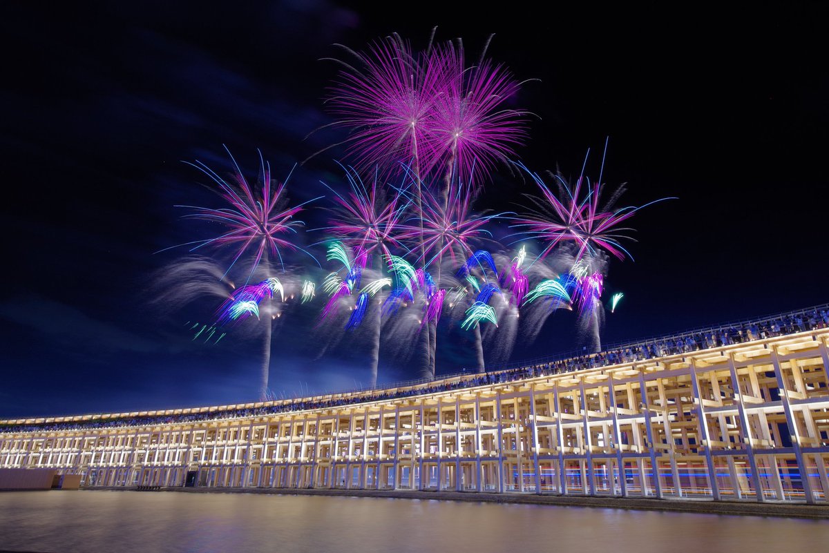 strobelight2017's tweet image. JAPAN FIREWORKS EXPO
『関門海峡花火大会』
お盆の迎え火として打ち上げられてきた花火とのことですが、これだけ派手だと帰ってくる時も迷うことはなさそうですね🥹
#大阪・関西万博
#EXPO2025
📷 #pentaxk3mkiii + #pentax_da1118