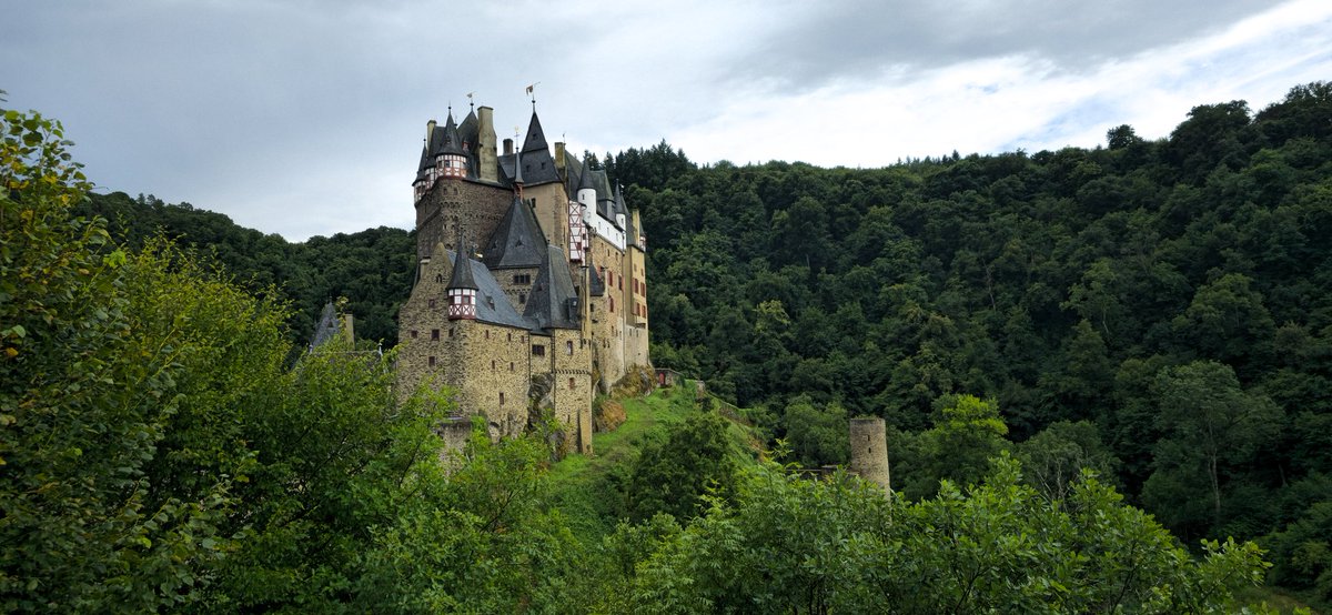 AIFischermann's tweet image. Castle Eltz (1150–1650)