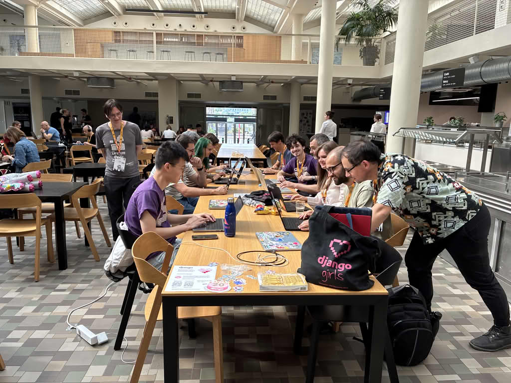 thibaud_colas's tweet image. Pretty sure #EuroPython 2025 was my top 1 fav conference ever. Just the perfect mixture of catching up with people I know, meeting people I don’t know, learning new things. Time well spent chatting w/ Python veterans and also first-timers
Volunteering there was ACE, and for…