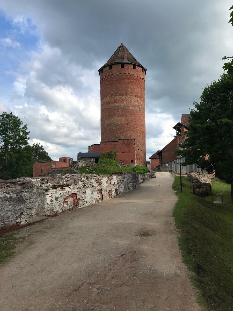 NicholasMorto11's tweet image. Turaida, castle of the Teutonic Knights in modern day Latvia
