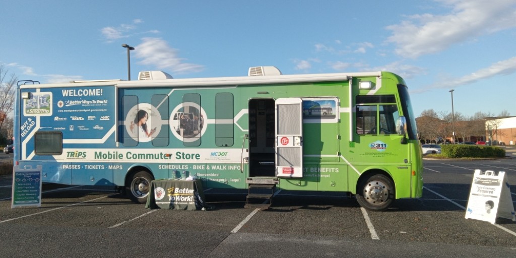 MCDOTNow's tweet image. The MCS will visit these locations today- stop by and let them help you with your commute!
✨8:00 am– 11:30 am 🌻Germantown Transit Center, 19945 Aircraft Drive, Germantown, MD
✨12:00 pm– 3:00 pm🌻Westfield Montgomery Transit Center in front of the parking lot of Sears Store
