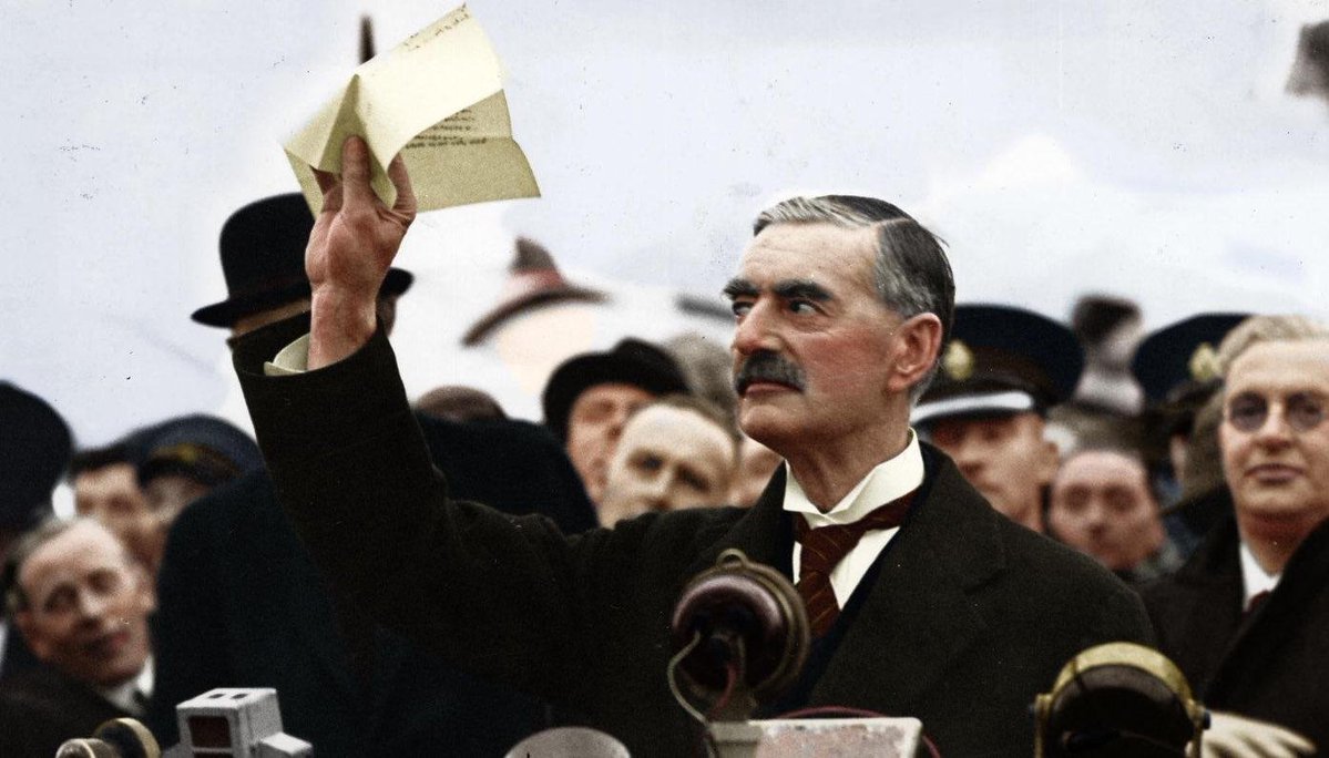 Editorialz's tweet image. Ireland’s migration policy? It’s basically the 1938 Munich Agreement all over again, but with the Irish tricolour being trampled into the ground. Back then, Czechoslovakia was served up to Germany like a sacrificial lamb, all for some notional dream of “peace”. Sudetenland…