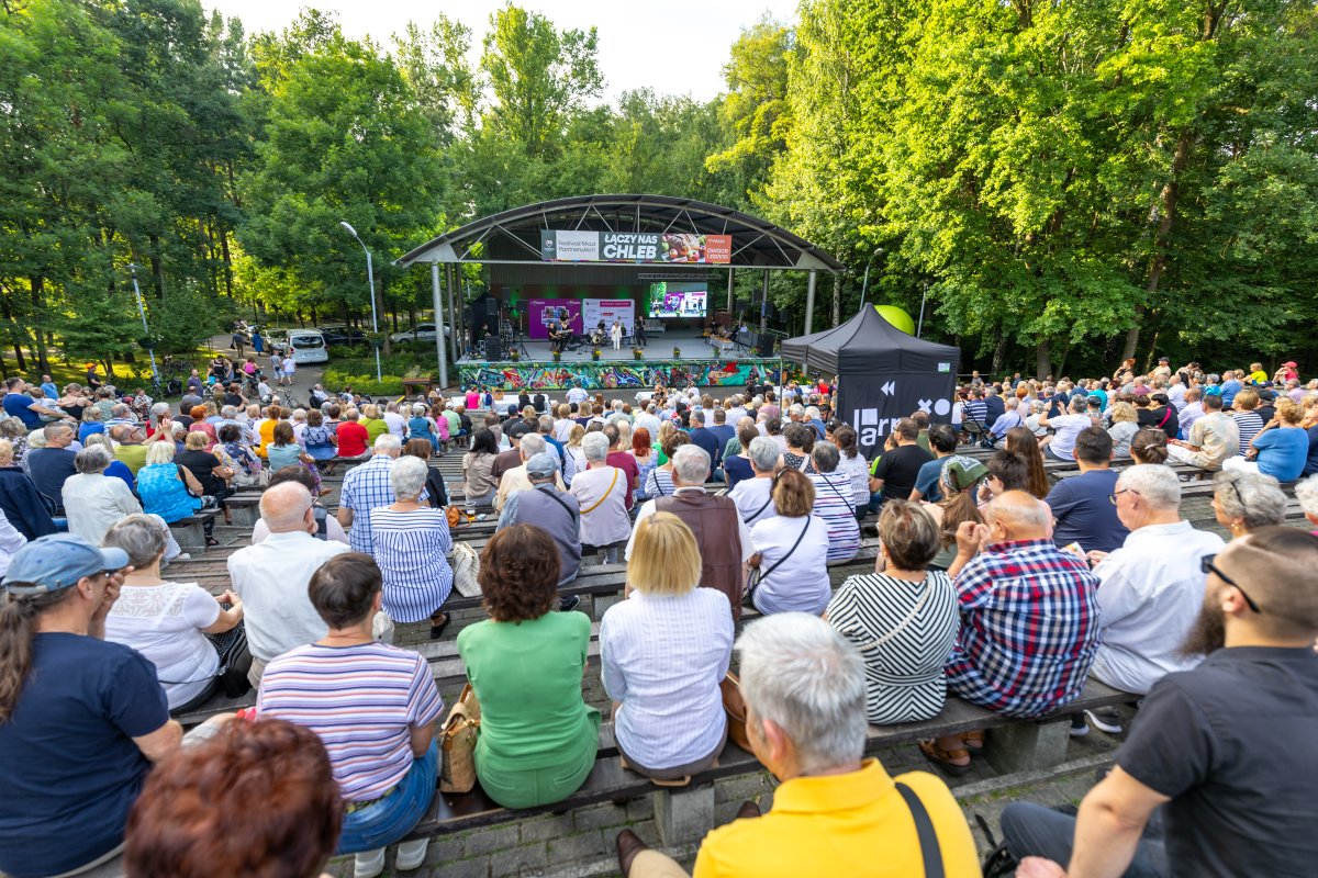 miasto_katowice's tweet image. Katowicki Park Zadole to jedno z chętniej odwiedzanych przez mieszkańców miejsc rekreacji i wypoczynku. Jest tu mnóstwo zieleni, basen miejski, tężnia solankowa, popularny plac zabaw, a także amfiteatr. To właśnie ta ostatnia z wymienionych atrakcja będzie teraz jeszcze lepsza!…