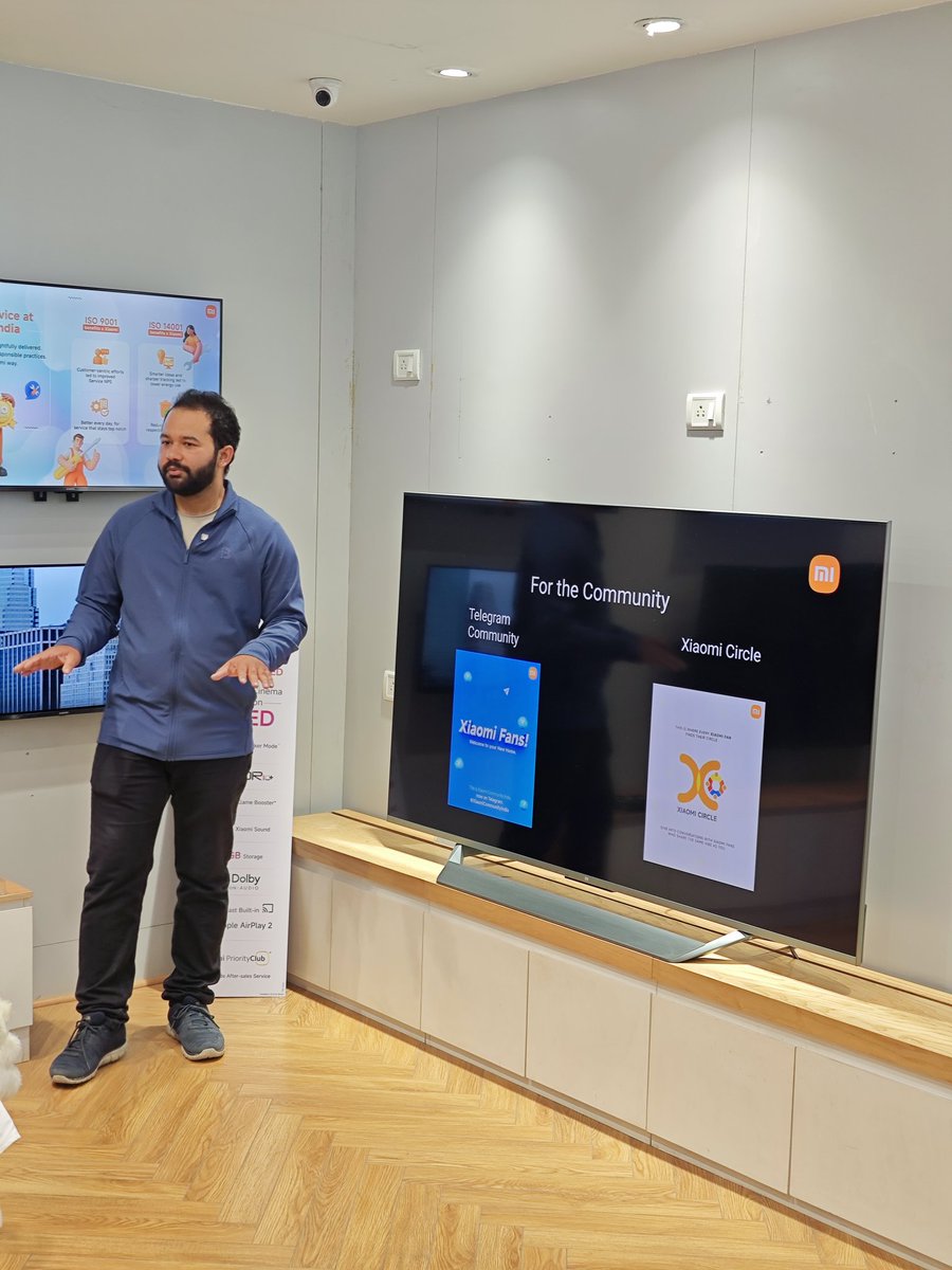 XFCBengaluru's tweet image. Last Saturday, we celebrated @XiaomiIndia’s 11th Anniversary at the Mi Home! Fans brought along iconic Xiaomi devices from the past 11 yrs - and even got a sneak peek at what’s coming next! ⚡
Incredible energy all around! 🔥
#XiaomiFans #XiaomiAnniversary #XiaomiCommunityIndia