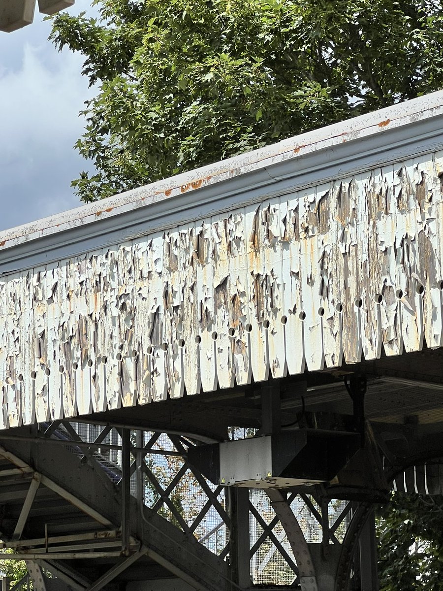 WesleyJBaker's tweet image. South Eastern Railway / British Rail – Whitstable Station is in desperate need of care. For a town that thrives on tourism, it’s unacceptable for visitors to be greeted by such a tired, neglected station. Whitstable deserves better – maintain it properly and show pride in this…
