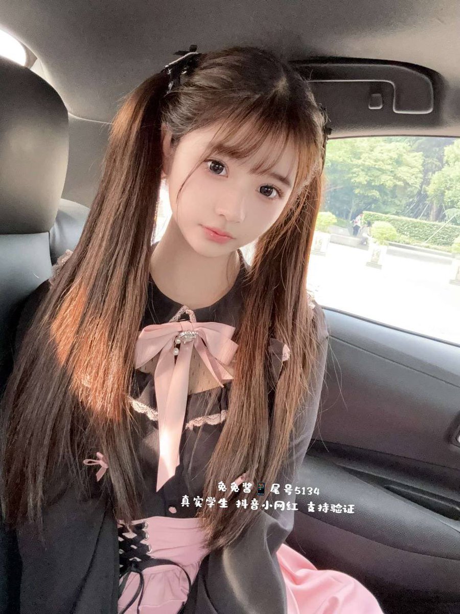 福利姬灵灵全球cos外围经济（全国独家资源）分享的黄推图片3 - 网红私拍内容