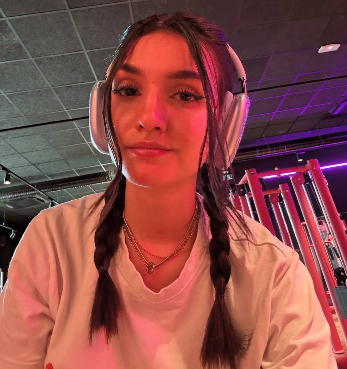 LeaLaPetaseee's tweet photo. Juliettearz est la plus grande deesse de cette terre, j'espere pour elle qu'elle a trouver un homme alpha qui la baise comme elle le merite https://t.co/FJPXwpbYhy