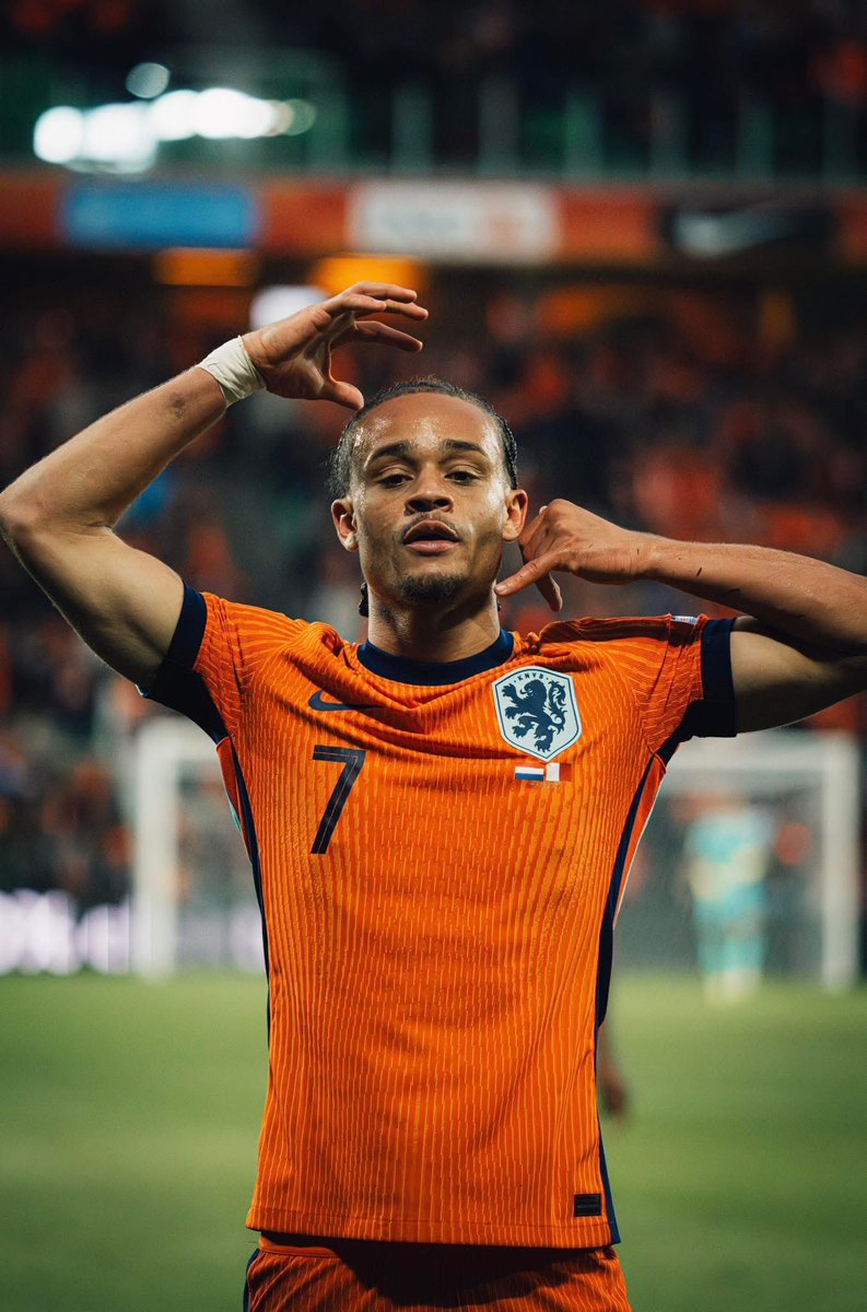 Eduardo Hagn (@eduardohagn) on Twitter photo 🚨 JUST IN from <a href="/FabrizioRomano/">Fabrizio Romano</a>:
Xavi Simons’ deal is expected to develop soon as the player’s decision since May is clear; he wants to leave. 🇳🇱
Two years left on his deal at Leipzig and a deal could be under €70m now. 💰
Arsenal are interested. As are Chelsea and Bayern. 🤝 🚨 JUST IN from <a href="/FabrizioRomano/">Fabrizio Romano</a>:
Xavi Simons’ deal is expected to develop soon as the player’s decision since May is clear; he wants to leave. 🇳🇱
Two years left on his deal at Leipzig and a deal could be under €70m now. 💰
Arsenal are interested. As are Chelsea and Bayern. 🤝