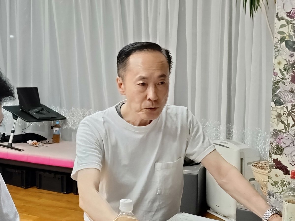 EJBDFinfo's tweet image. 本日は東部連盟渉外部の会議にお邪魔しています。
篠田忠JBDF国際委員長をお招きして、#WDC世界選手権
と
#日本インター2025
の話を渉外部扱いの仕事を熱く語って詰めています。
「素晴らしい大会をサポートするようしっかり話し合います」(西山部長談)
#EJBDF
#JBDF
#幕張に世界が舞う