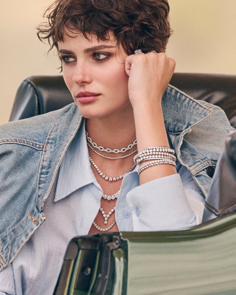 Embrace the ease of American style with classic denim and layers of diamonds. 💎 

Find Your Shine: ms.spr.ly/6019S7sLS
