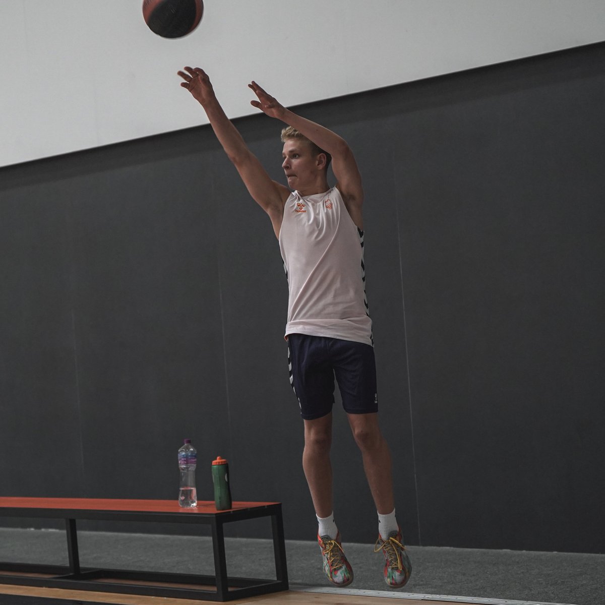 L'Alqueria del VBC (@lalqueriavbc) on Twitter photo ๐๐ ๐๐๐๐๐๐ ๐๐๐๐
ยกArranca el tercer y รบltimo turno del Skills Camp en <a href="/LAlqueriaVBC/">L'Alqueria del VBC</a>! ๐ช๐ฅ
ยกVamos con todo! ๐ ๐๐ ๐๐๐๐๐๐ ๐๐๐๐
ยกArranca el tercer y รบltimo turno del Skills Camp en <a href="/LAlqueriaVBC/">L'Alqueria del VBC</a>! ๐ช๐ฅ
ยกVamos con todo! ๐
