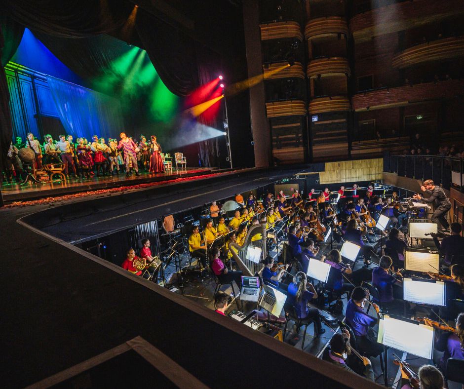 WelshNatOpera's tweet image. Are you a skilled marketer with a passion for compelling storytelling?
We’re looking for a Campaigns Officer to join our marketing team and help us grow the reach and impact of one of the UK’s leading opera companies.
What are you waiting for?
👉 buff.ly/0hqZtlz