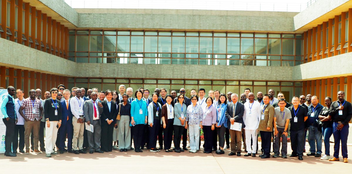 University of Rwanda (@uni_rwanda) on Twitter photo Vice Chancellor Prof. <a href="/mdkayihura/">Prof. MD Kayihura</a> officiated the Water and Environment Dialogue, which brought together a large delegation of researchers and industry experts from #China alongside counterparts from UR. In his remarks, Vice Chancellor urged participants to develop actionable Vice Chancellor Prof. <a href="/mdkayihura/">Prof. MD Kayihura</a> officiated the Water and Environment Dialogue, which brought together a large delegation of researchers and industry experts from #China alongside counterparts from UR. In his remarks, Vice Chancellor urged participants to develop actionable