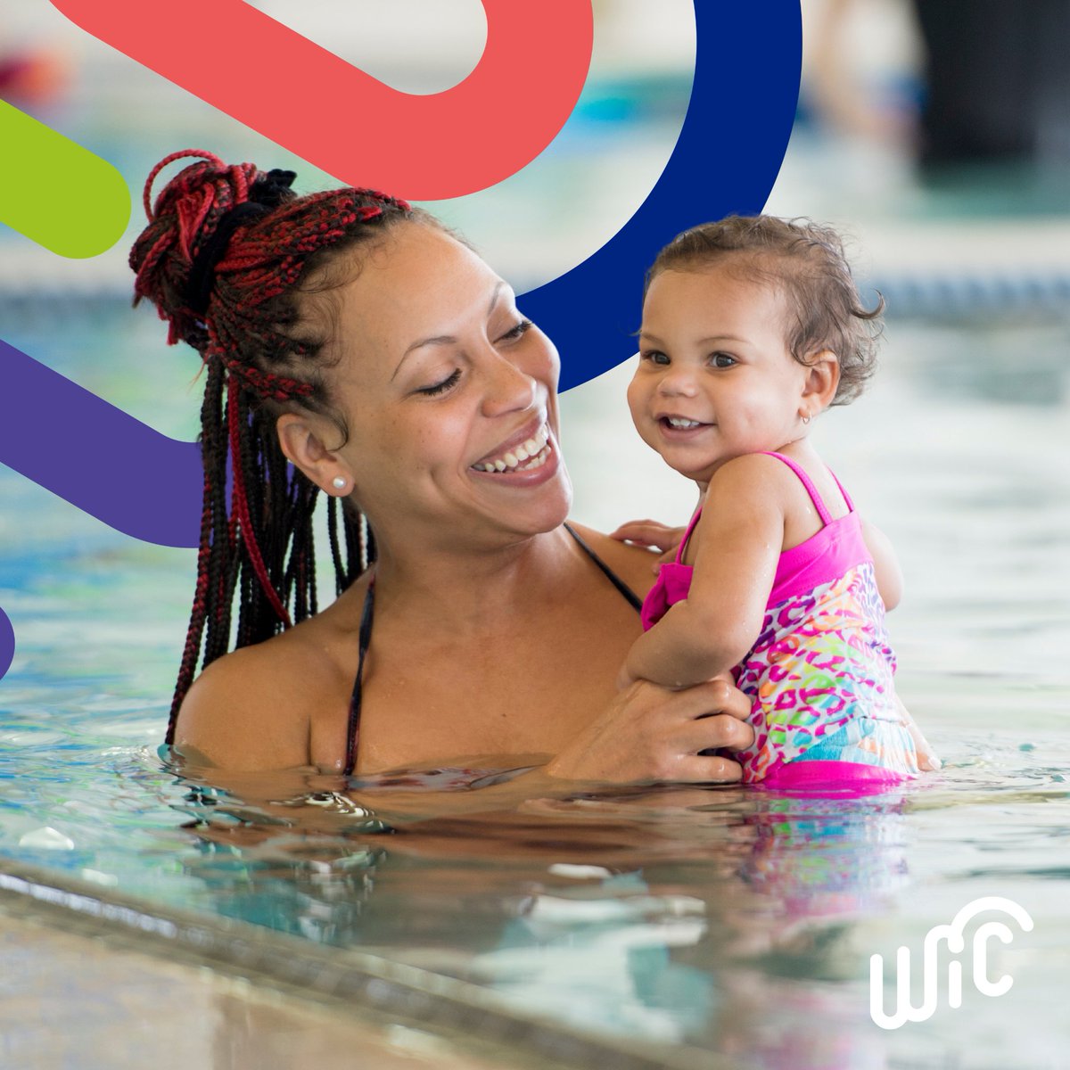 HealthierJC's tweet image. 💦 Stay water safe this summer! Drowning happens fast & often silently. Protect your little ones with these tips:👀 Always supervise 🎨 Bright swimsuits = easier to see 🏊🏾♀️ No solo swimming
Learn CPR. More tips from @healthychildrenaap: bit.ly/3zNq7kF #WaterSafety