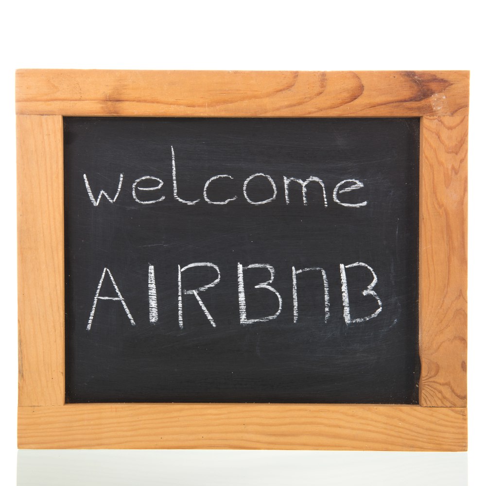 Running an Airbnb? 
🔐 Wondering how to keep guests safe and your property secure — without being intrusive?
Our latest blog explores the smart way to strike the perfect balance.
👉 ow.ly/ypxF50VUxC1
#AirbnbHost #SmartSecurity #HomeSecurityTips #BarryBrosSecurity