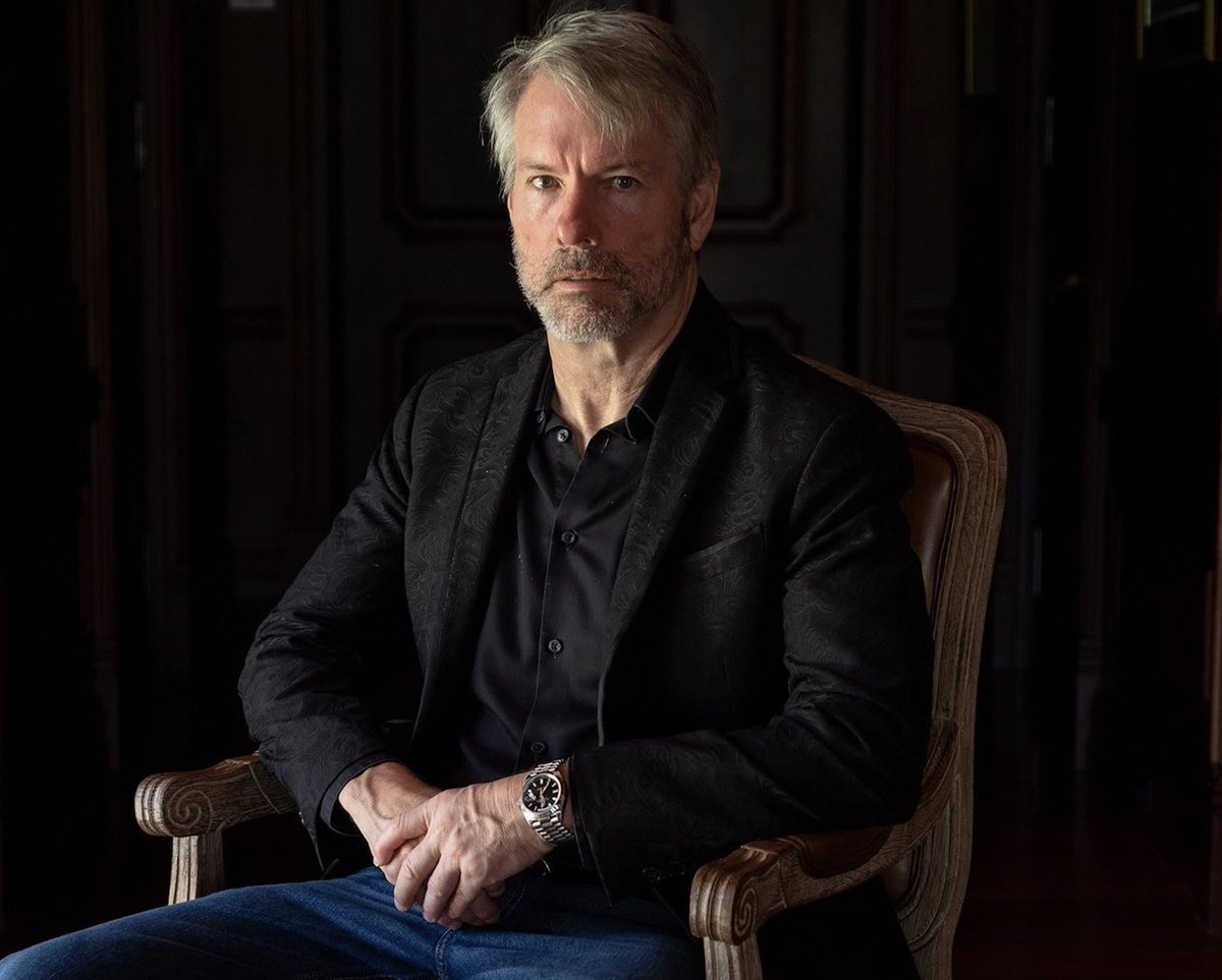 🚨 BREAKING: Michael Saylor acquista 6.220 Bitcoin per 734 milioni di dollari