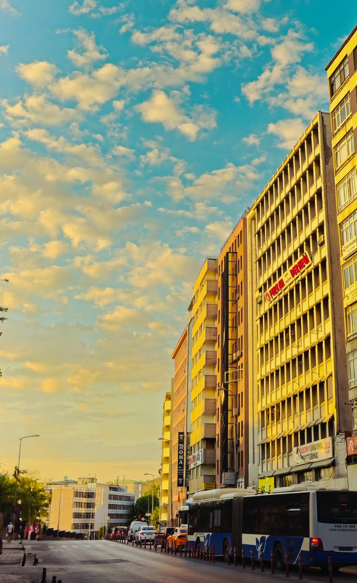 Derneğimiz için ne kadar çalıştığımızı Allah bilir... Burada birçok insanın emeği var. İslam'a hizmet ettiğimiz, insanlara tebliğ yatığımız, Kur'an okuduğumuz yuvamızı mühürlemek isteyenleri Allah'a havale ediyoruz!

AnkaraValiliğinden FurkanaYineZulüm
#AnkaraValiliği