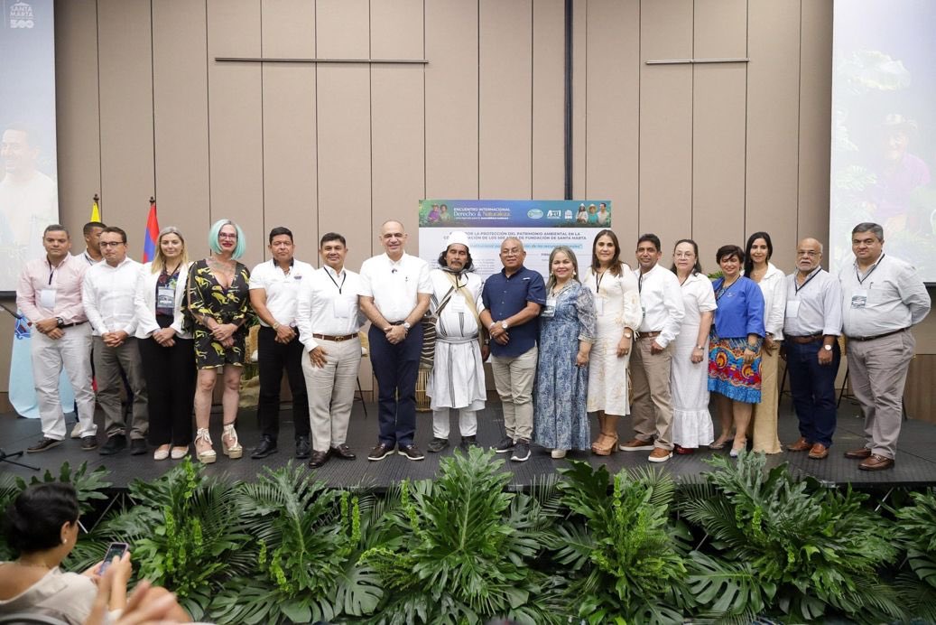 ✅  Nuevamente agradecido tras la oportunidad de haber coadyuvado a <a href="/CORPAMAG/">CORPAMAG</a> en este decálogo ambiental, a manera de juramento colectivo. Un compromiso ético, político y espiritual que gira en torno a 10 principios innegociables, sobre las cuales debe sostenerse el porvenir de